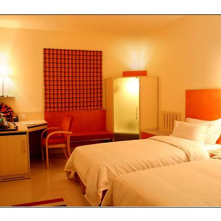 Aditya Hometel Hyderabad Rum bild
